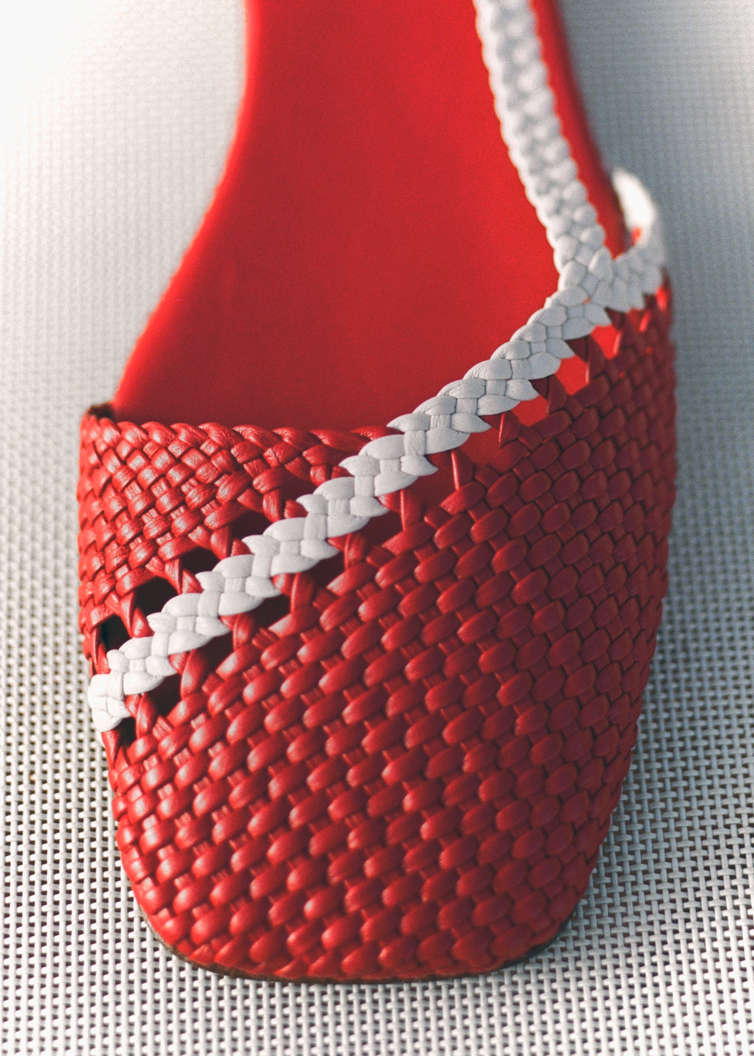 Hereu RONDAIA - Woven Asymmetrical Sandal