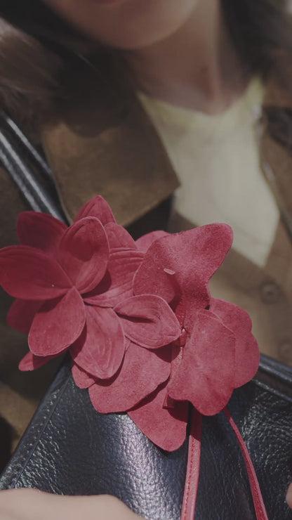 Hereu COROLA - Flower Charm with Leather Strap