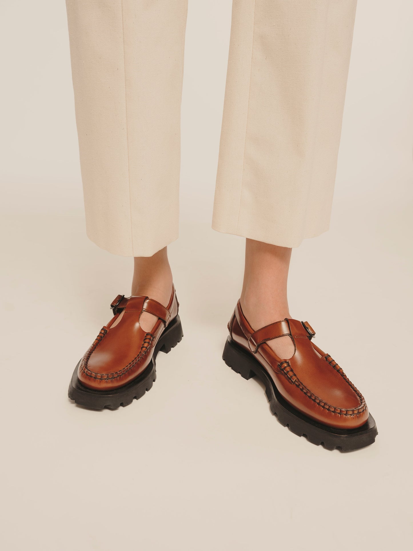 Hereu ALBER SPORT - Tread Sole T-Bar Loafer