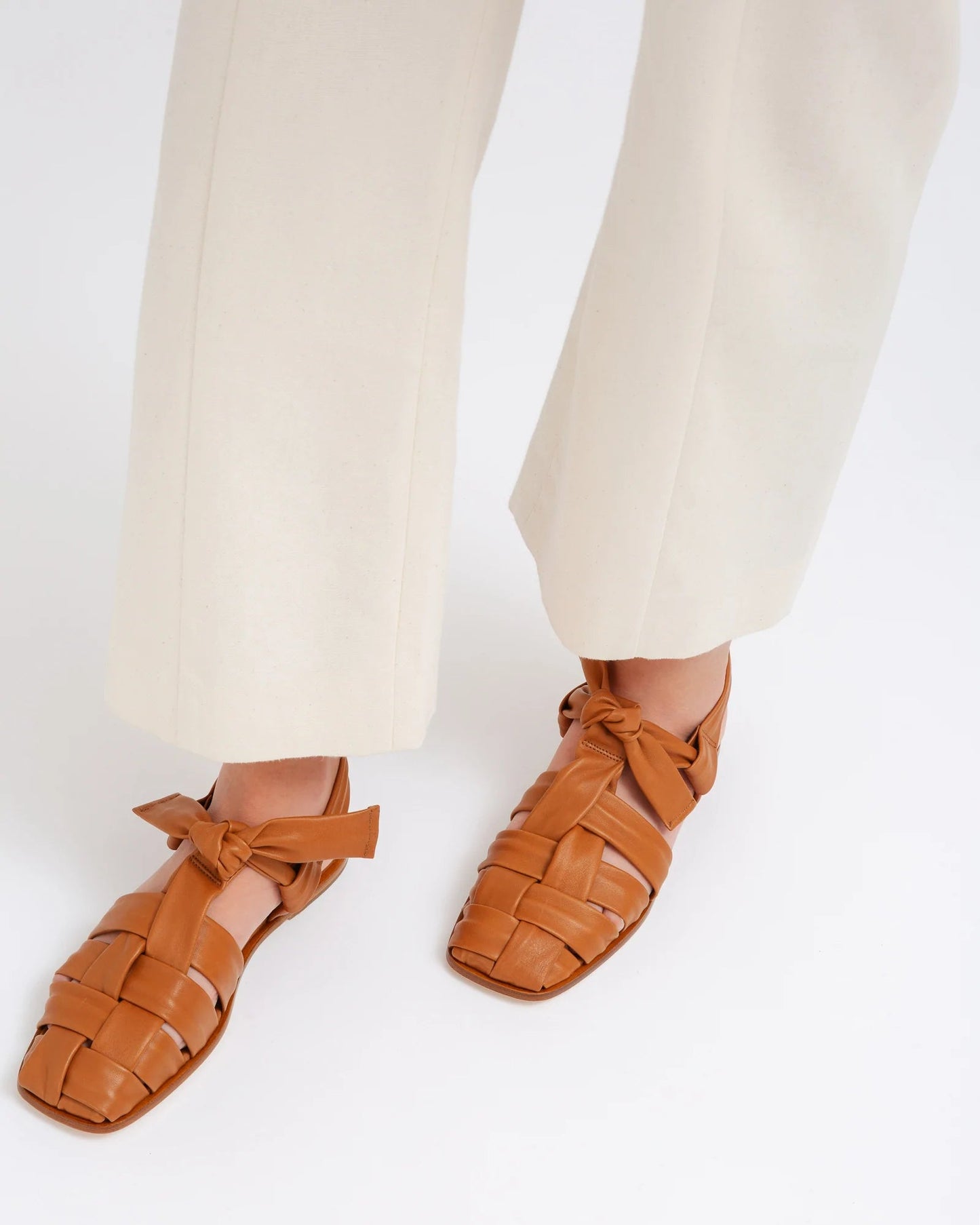 Hereu BENA - Interwoven Knotted T-bar Sandal