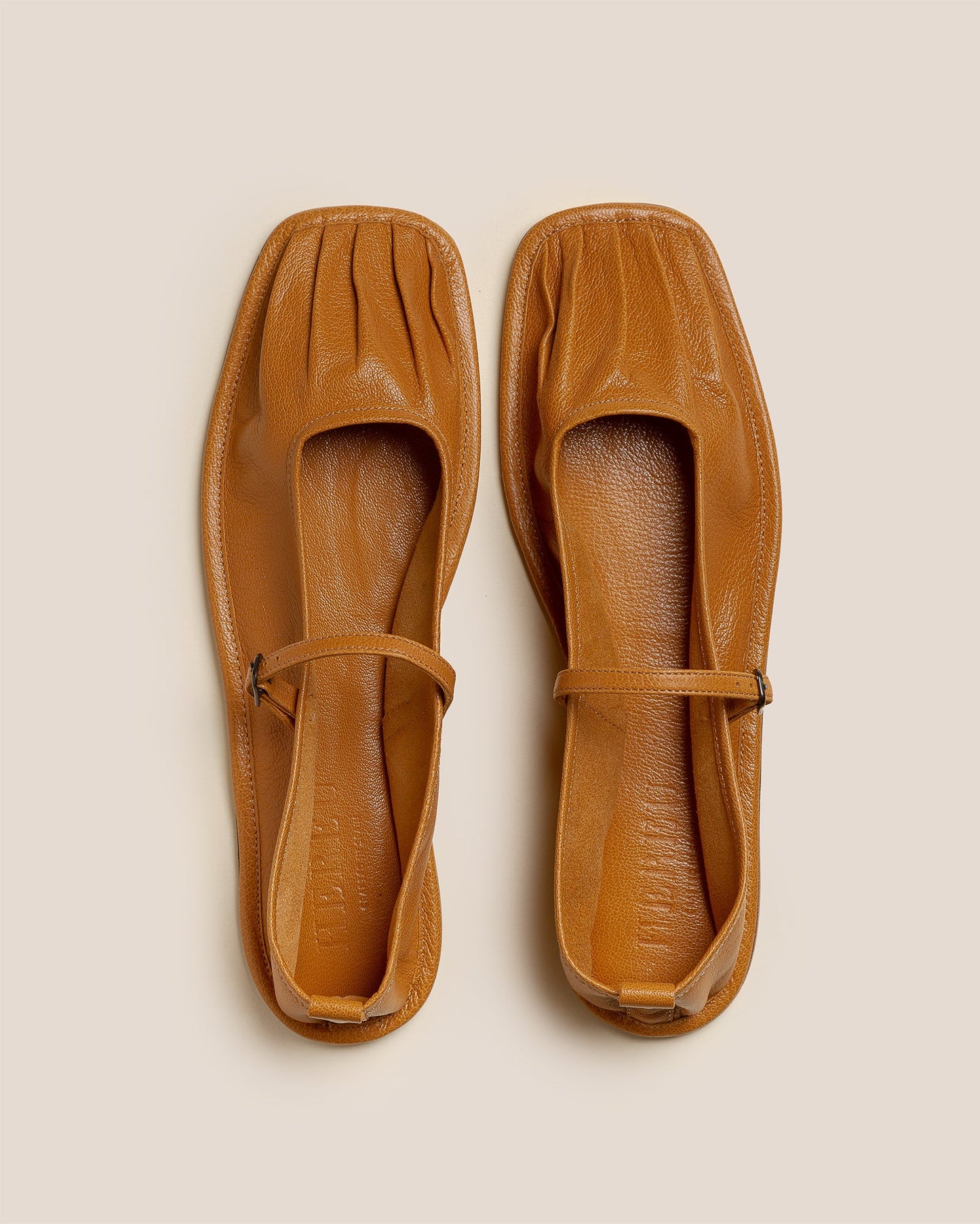 Hereu DANSA SUPPLE SHINY - Pleated-Toe Mary Jane Pump