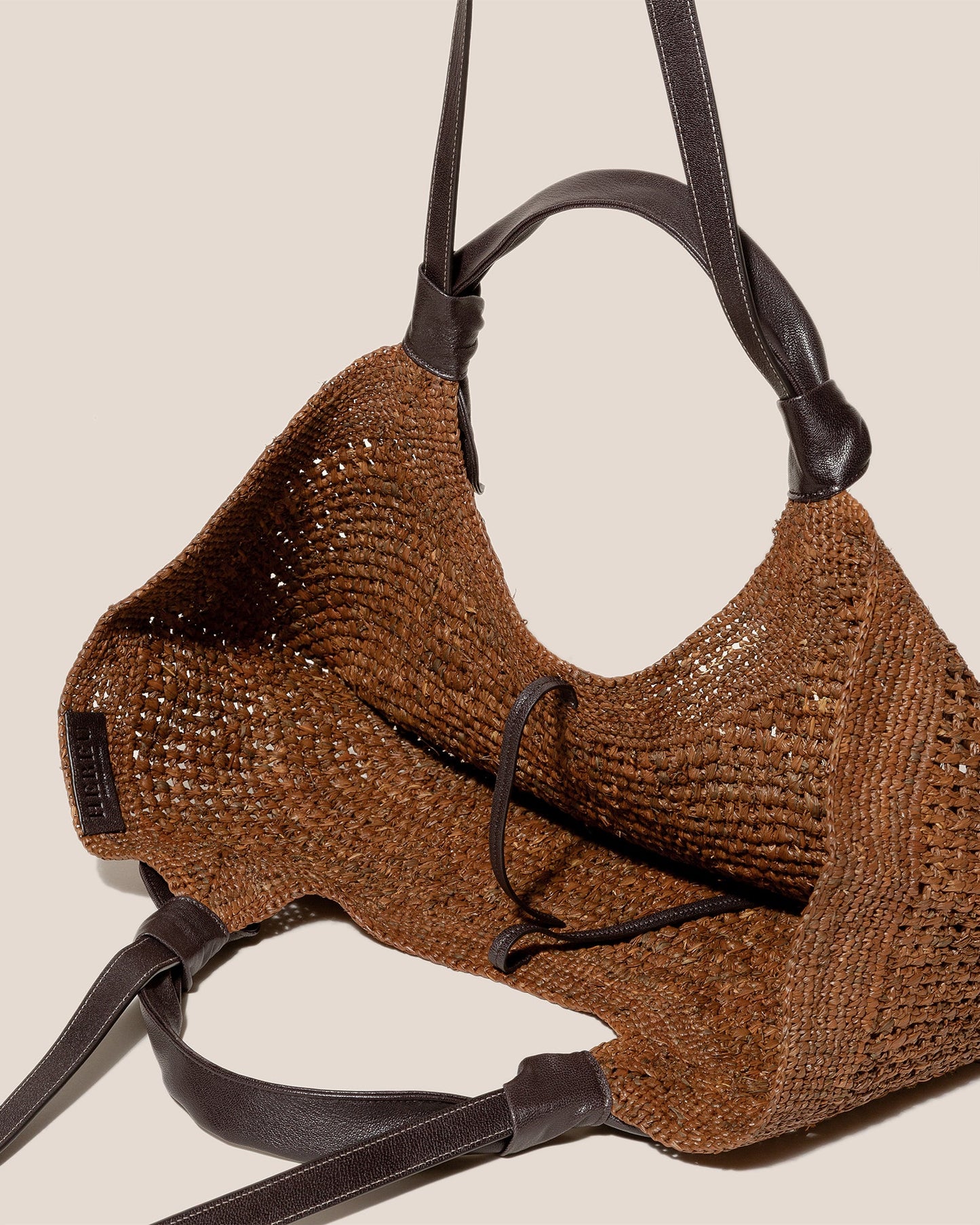 Hereu FONOL L RAFFIA - Crocheted Raffia Basket