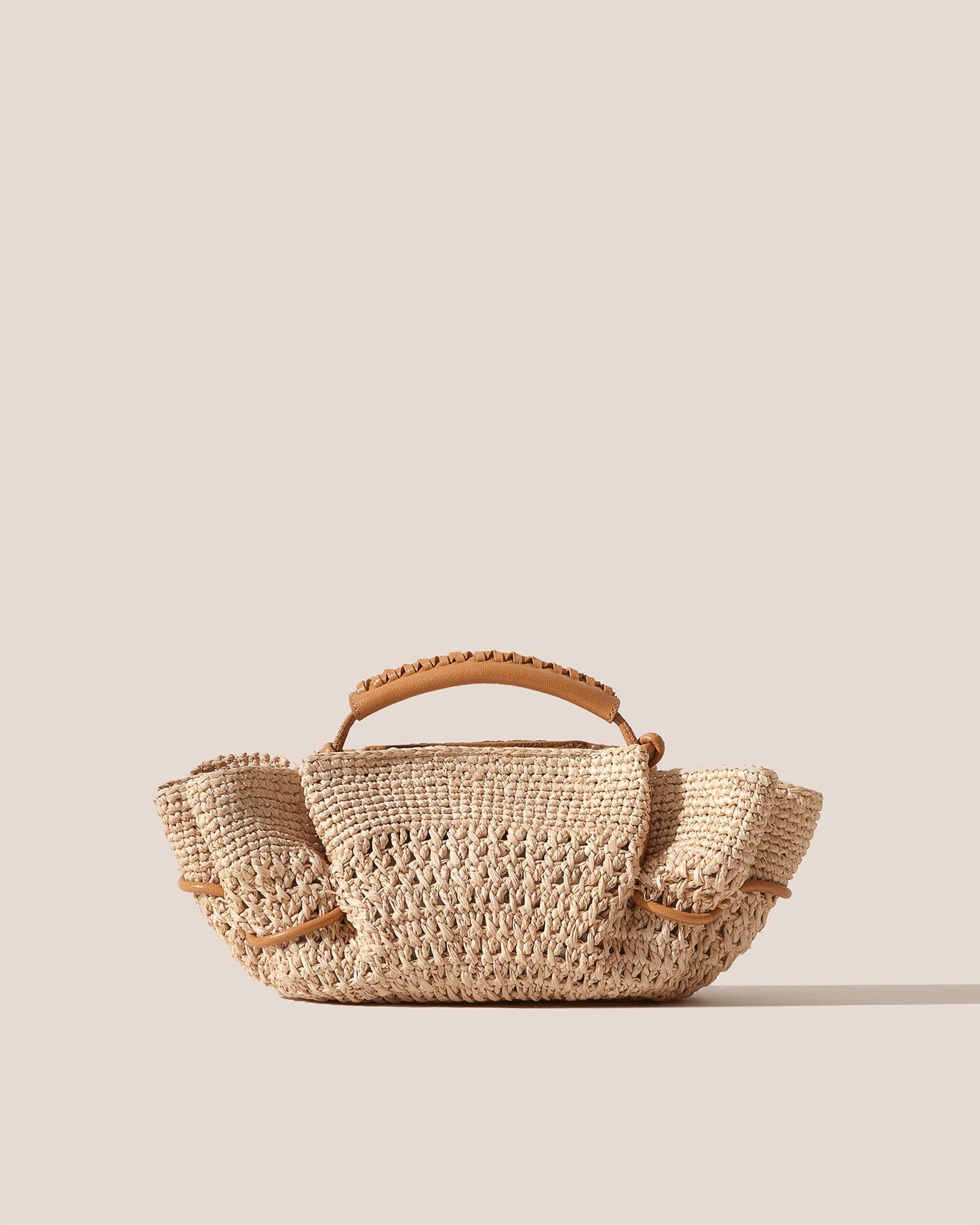 Hereu ARTA MINI CROCHET RAFFIA - Pleated Crossbody Bag