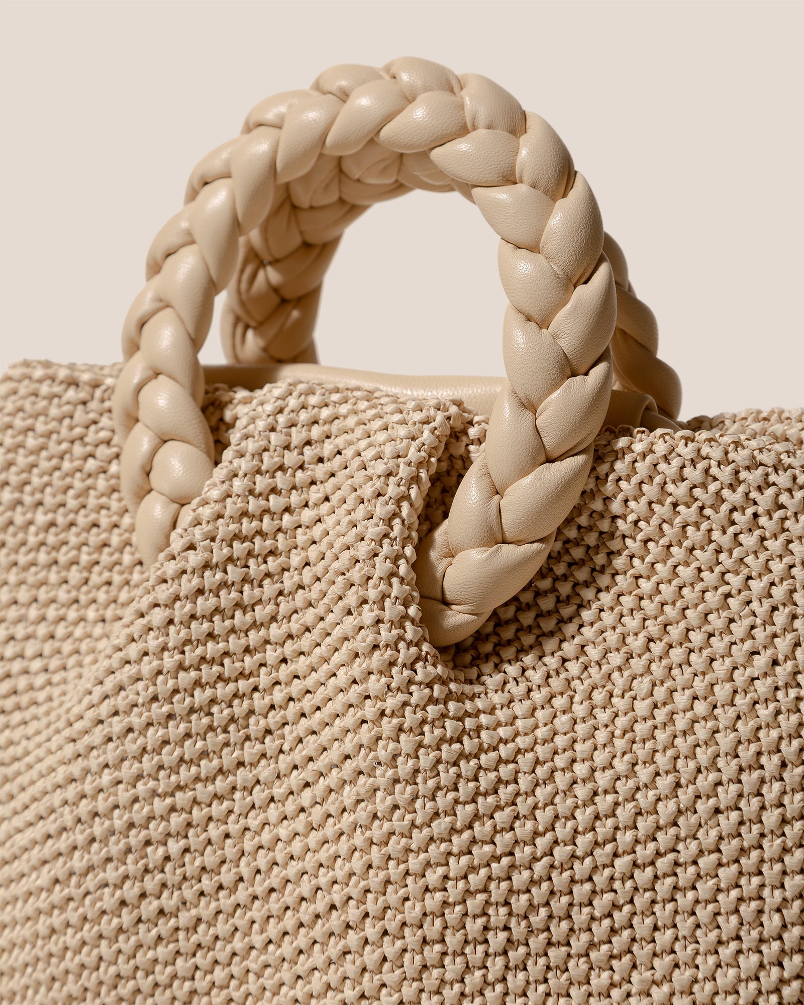 Hereu BOMBON M SOFT RAFFIA - Medium Plaited-handle Raffia Handbag