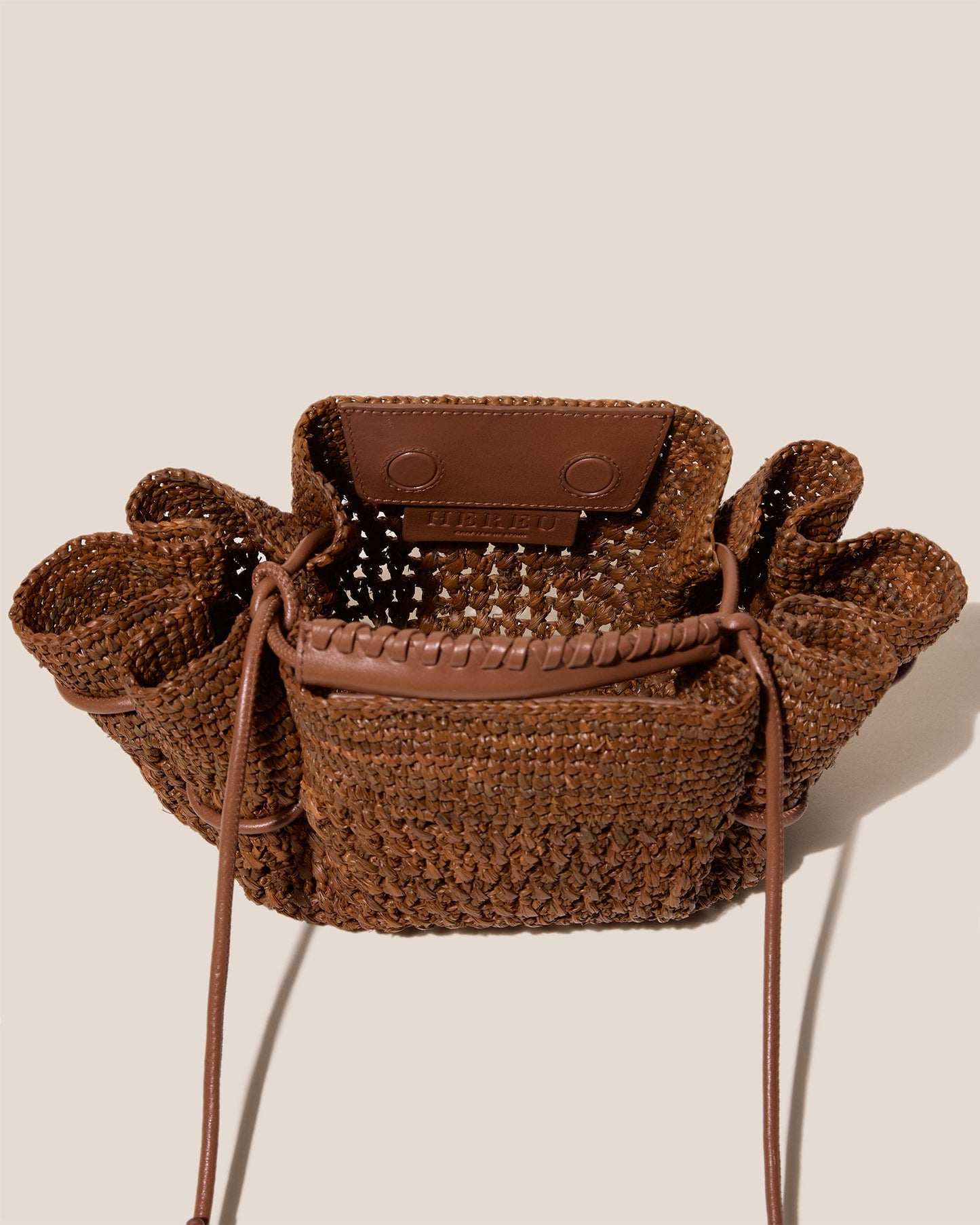Hereu ARTA MINI CROCHET RAFFIA - Pleated Crossbody Bag