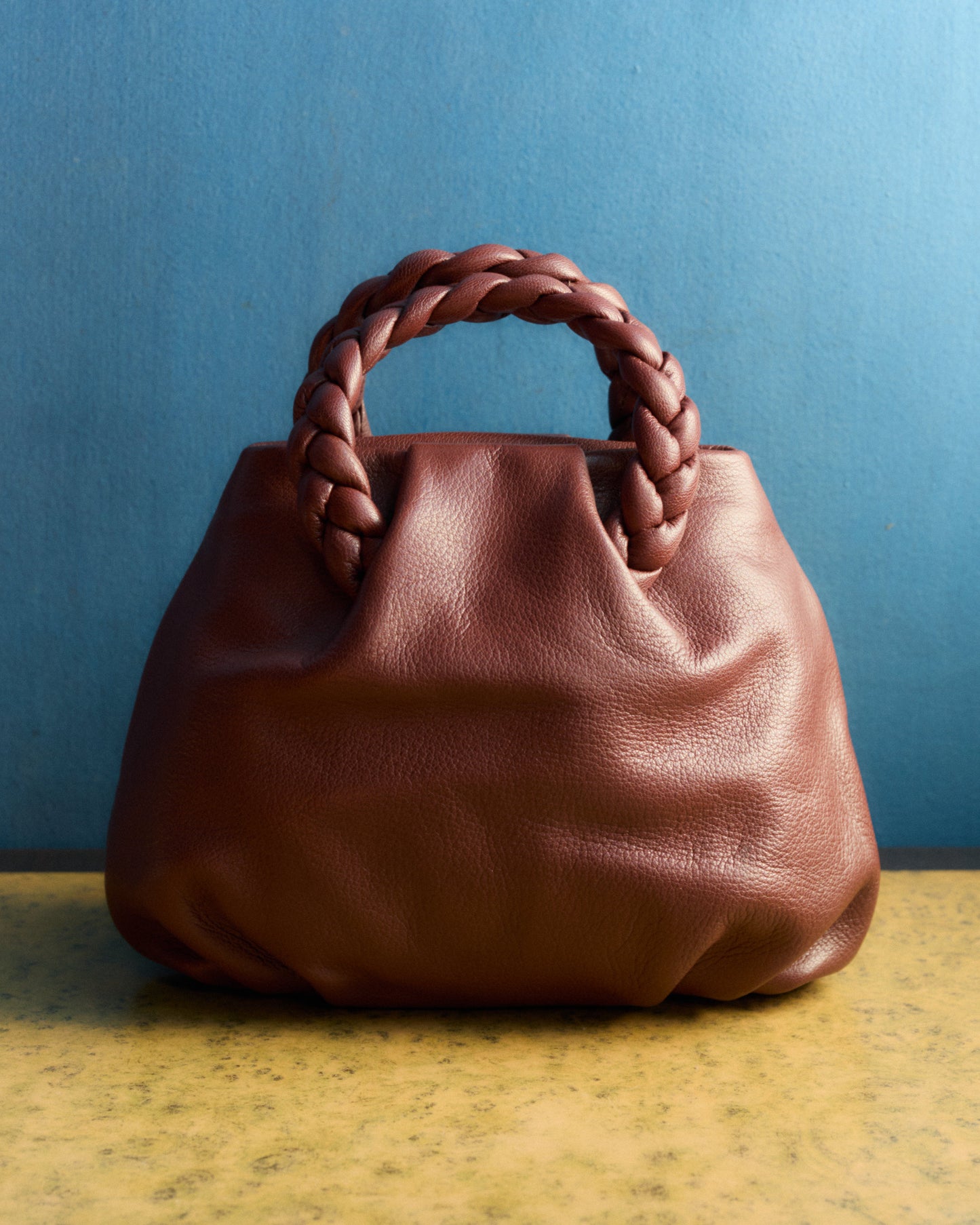 Hereu BOMBON M SUPPLE SHINY - Medium Plaited-handle Leather Handbag