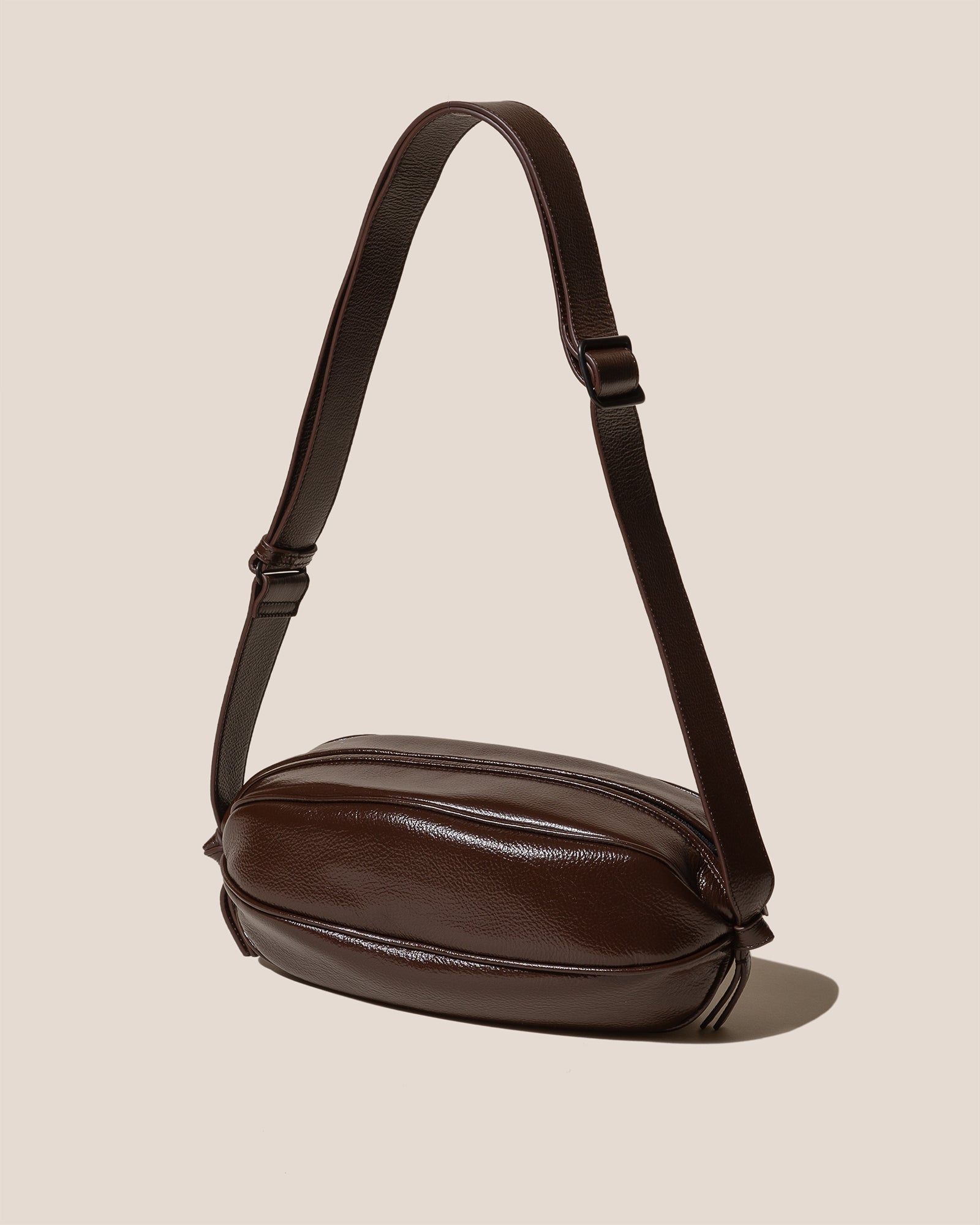 Hereu BOYA L DISTRESSED - Ball-Shaped Crossbody Bag