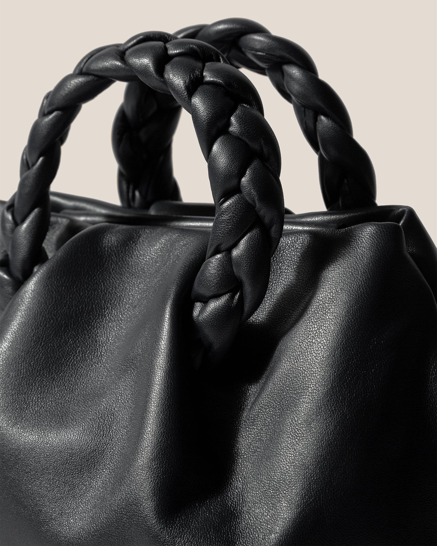 Hereu BOMBON M - Medium Plaited-handle Leather Handbag