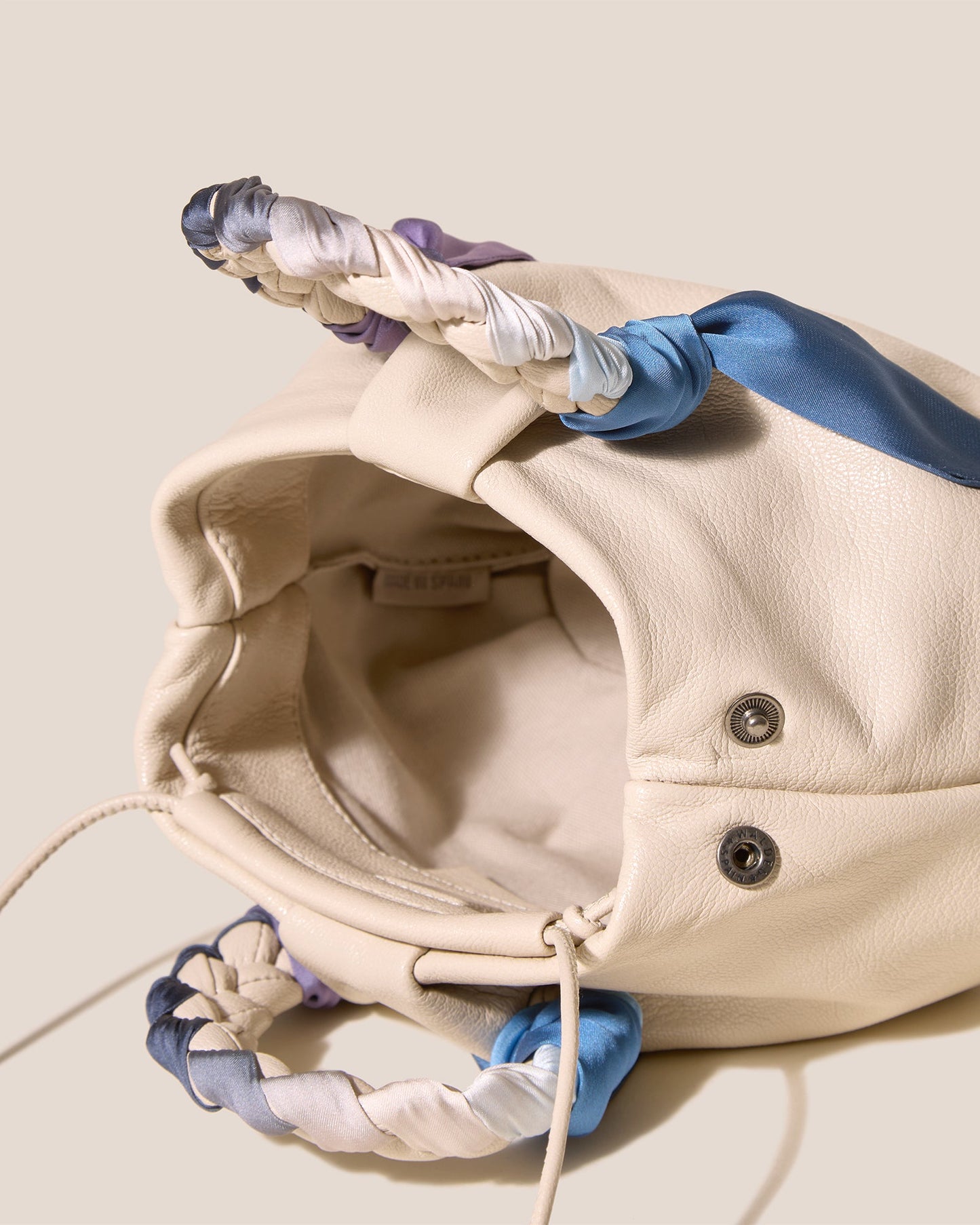 Hereu BOMBON FOULARD - Plaited-handle Leather Handbag