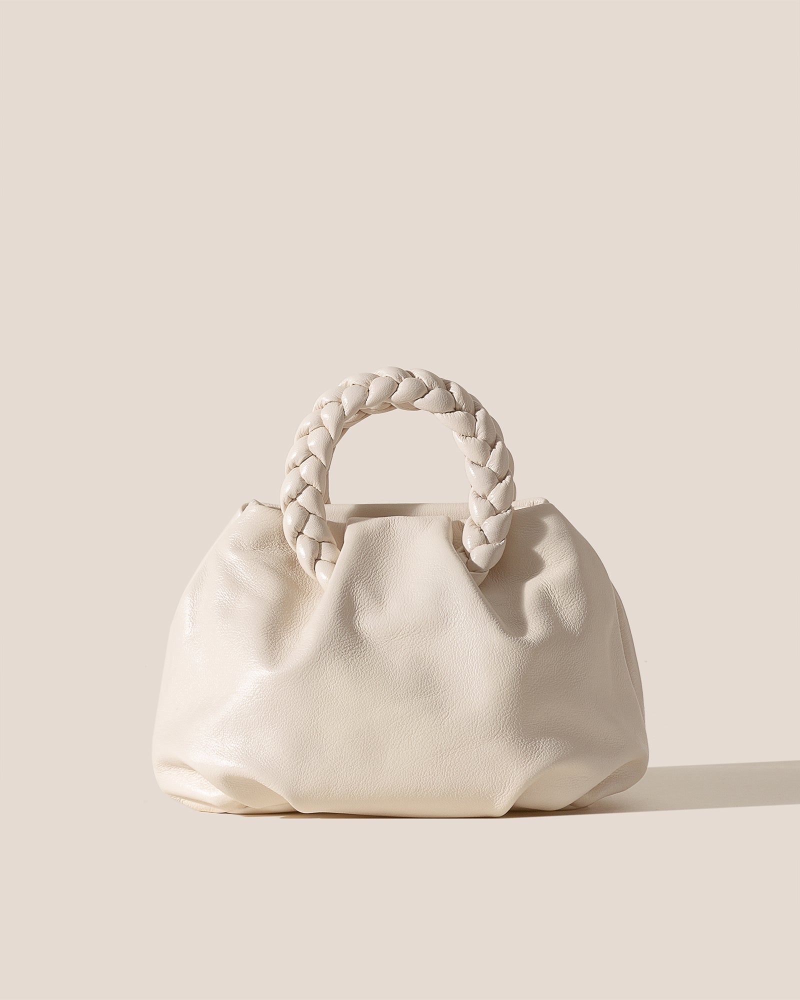 Hereu BOMBON M SUPPLE SHINY - Medium Plaited-handle Leather Handbag