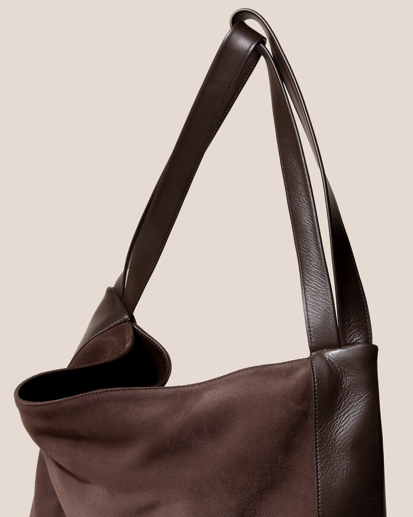 Hereu CADOR SUEDE - Slouchy Shoulder Bag