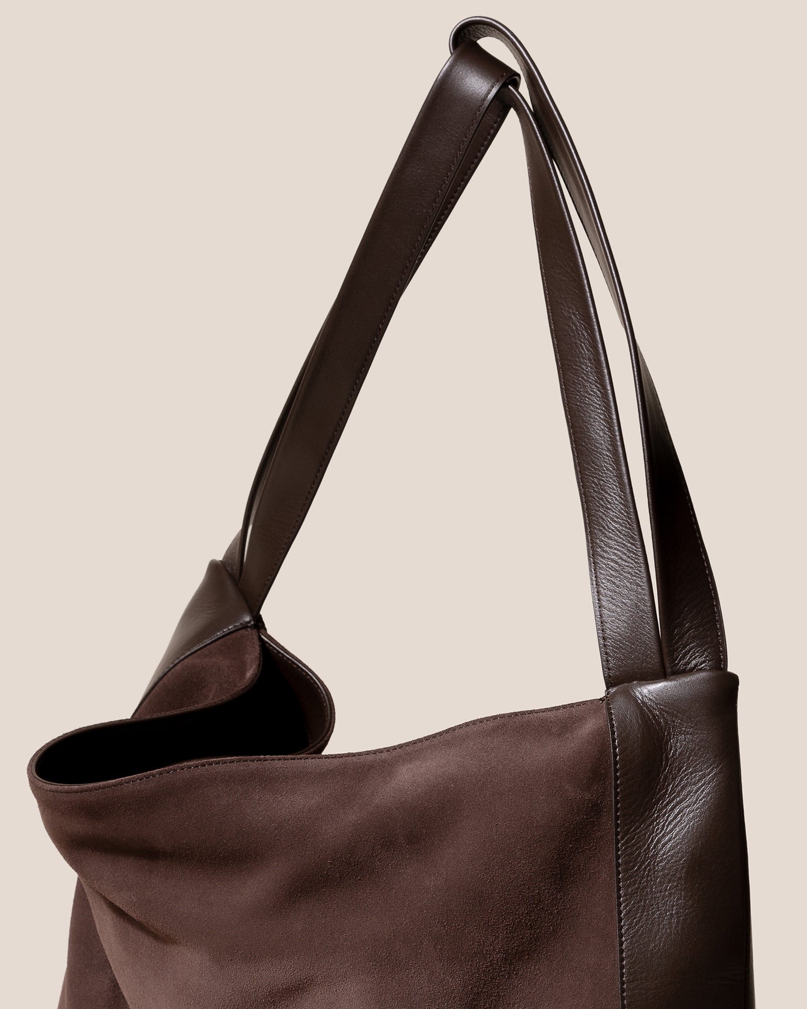 Hereu CADOR SUEDE - Slouchy Shoulder Bag