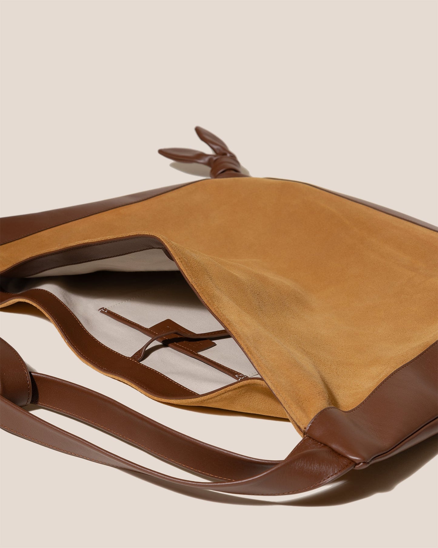 Hereu CADOR SUEDE - Slouchy Shoulder Bag