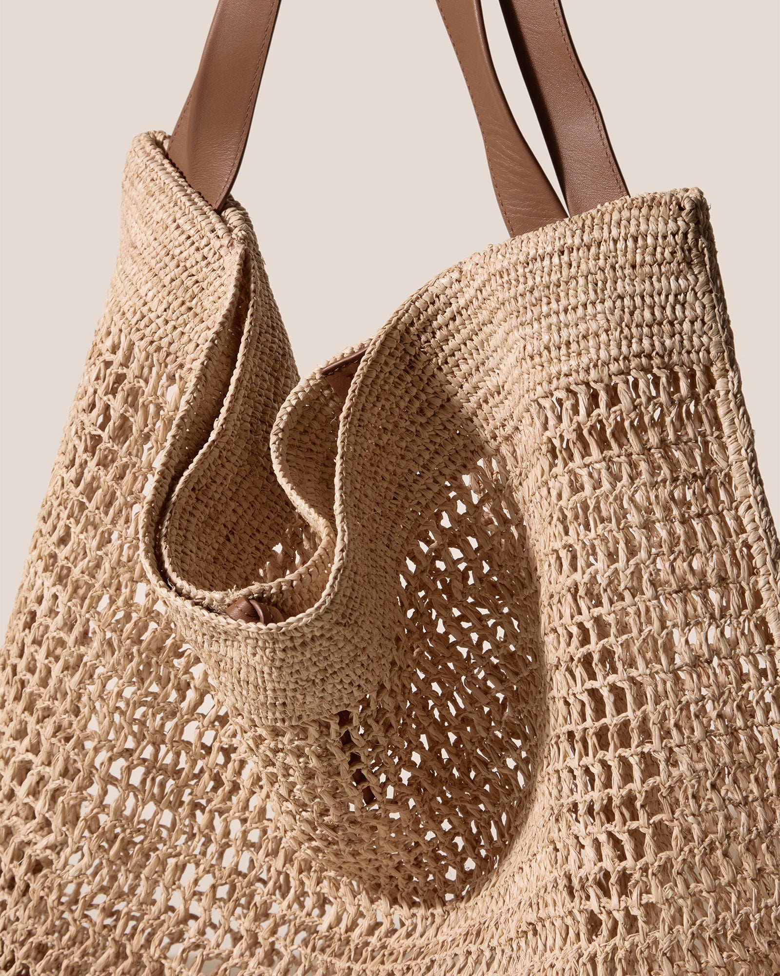 Hereu CADOR RAFFIA MESH - Slouchy Shoulder Bag