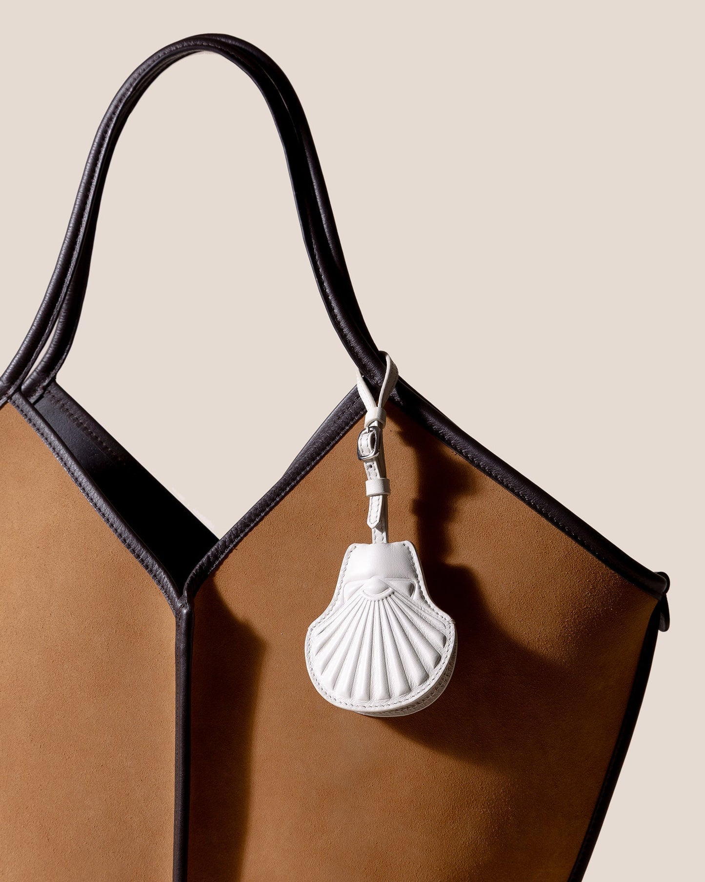 Hereu PETXINA - Embossed Leather Charm