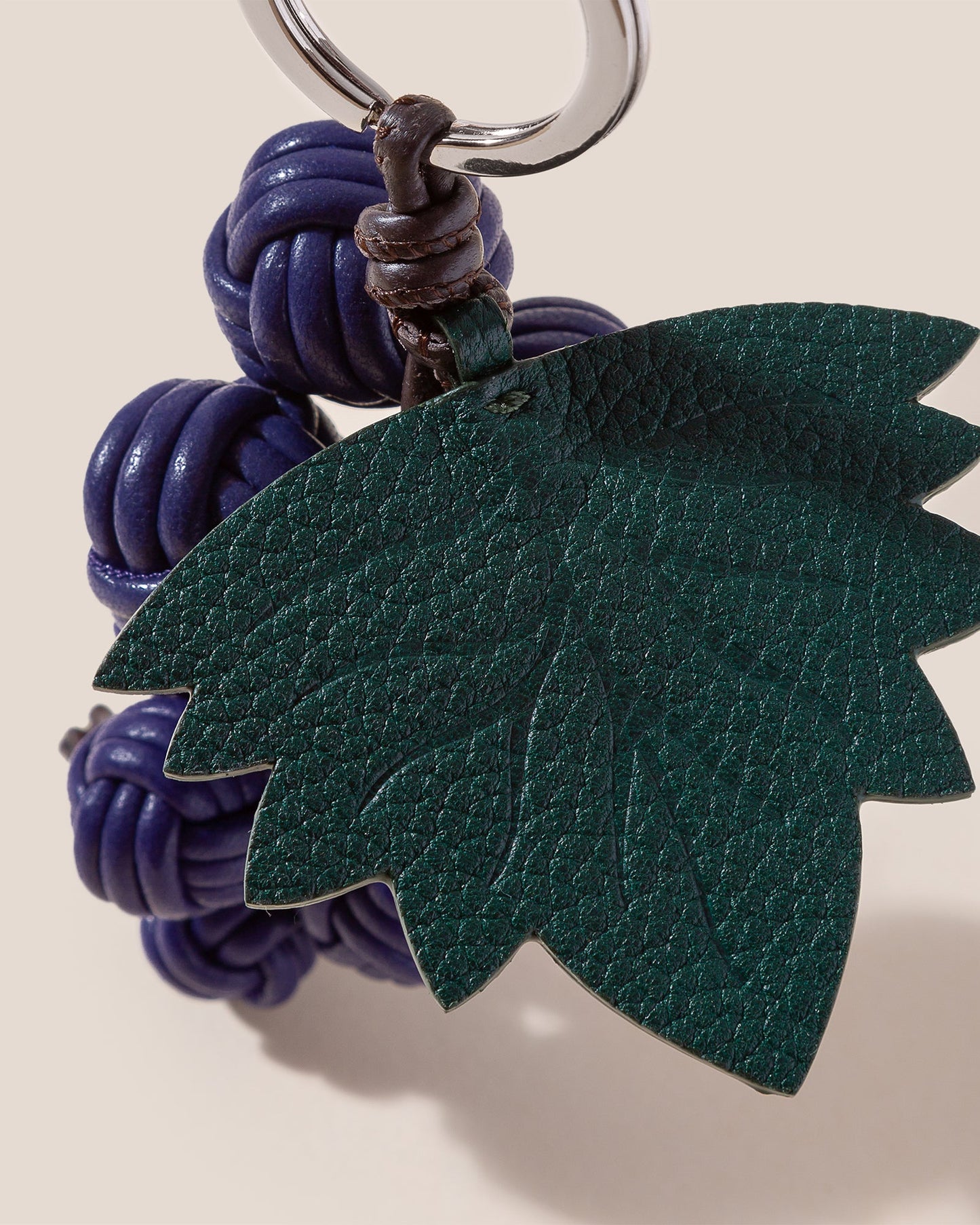 Hereu RAÏM - Hand-Knotted Grapes Leather Key Holder