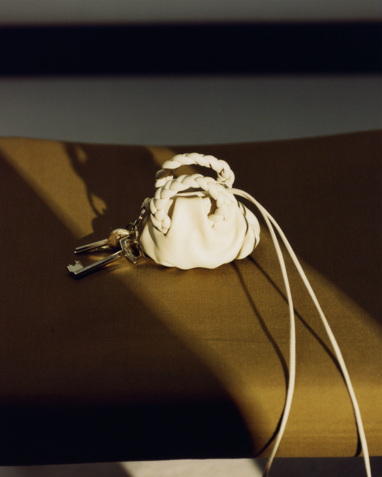 Hereu BOMBON MINI PURSE - Plaited-Handle Leather Keychain Purse