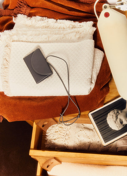 Hereu PENJAT - Leather Wallet with Strap