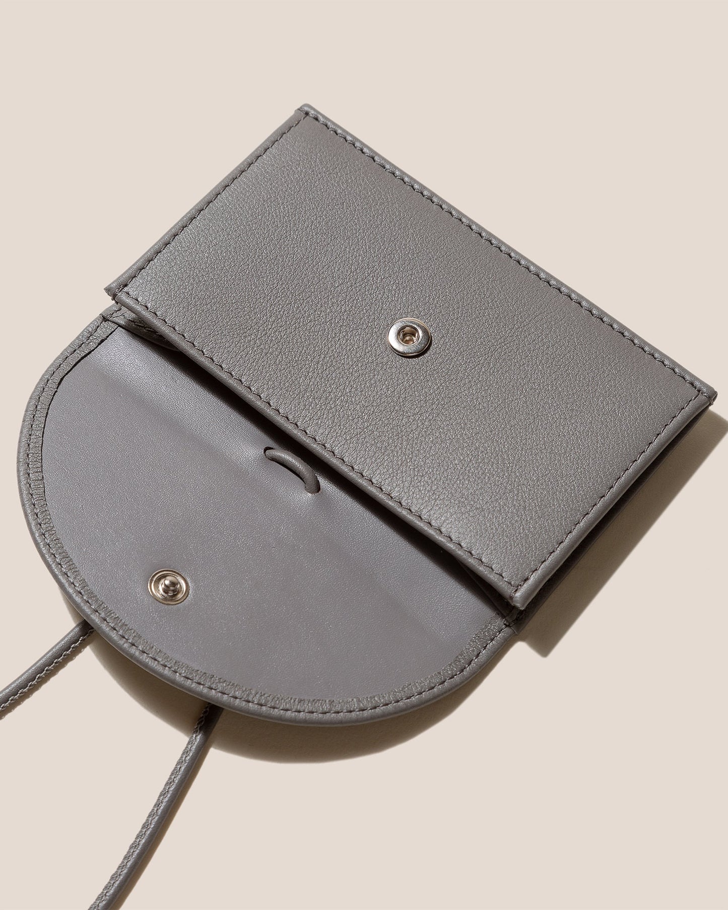 Hereu PENJAT - Leather Wallet with Strap