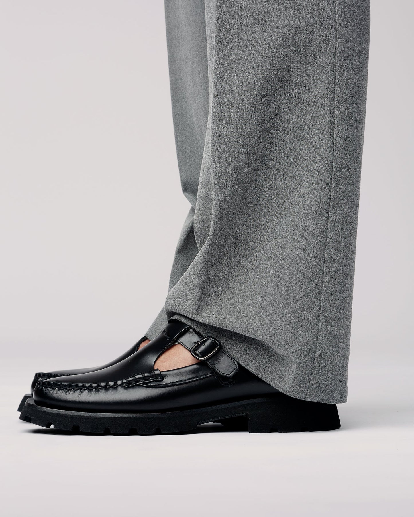 Hereu ALBER SPORT - Tread Sole T-Bar Loafer