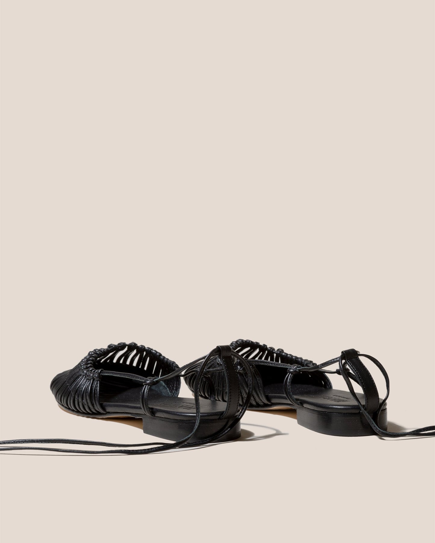 Hereu MANTERA - Round-Toe Knotted Sandal